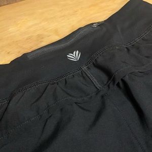 Forever 21 active utility shorts XS Women’s